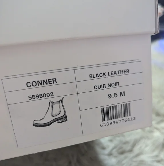NWT La CANADIENNE Cosner Black Patent Leather Chelsea Boots